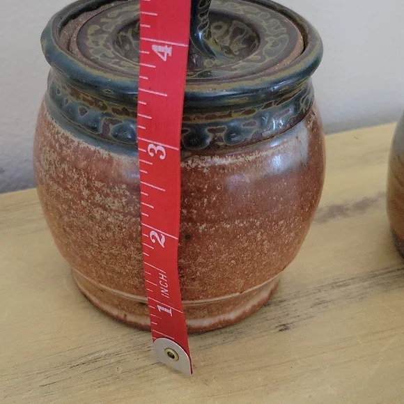 Signed Stoneware Creamer and sugar bowl - Picture 9 of 10